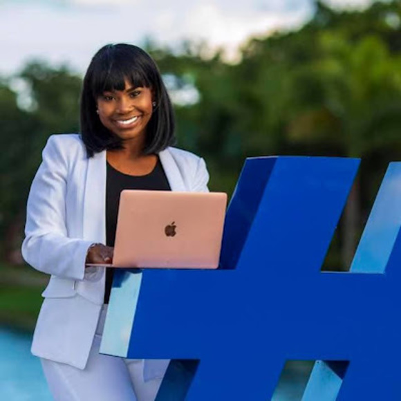 Meet your Posher, Danyelle - Picture 1 of 1